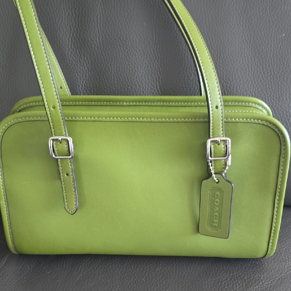 Coach Avocado Green Leather Shoulder Bag - Picture 2 of 12